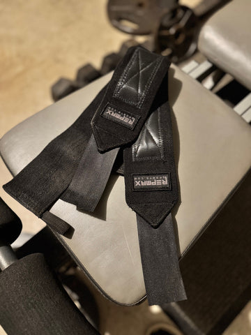FLEXY Blackout Wrist Wraps